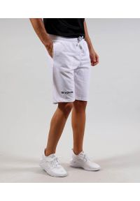 Givova Friend Szorty Sportowe 2XL - Komfort i Styl. Kolor: biały. Wzór: haft. Sport: piłka nożna