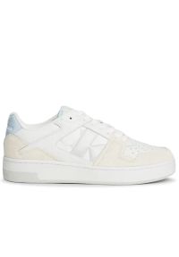 Buty Calvin Klein Basket Cupsole Low Mix NBS YW0YW01388-0LB - białe. Okazja: na co dzień. Kolor: biały. Materiał: guma, zamsz, materiał, skóra, jeans. Szerokość cholewki: normalna. Obcas: na platformie