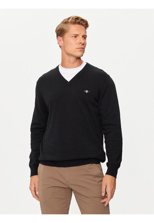 GANT - Gant Sweter Classic 8030562 Czarny Regular Fit. Kolor: czarny. Materiał: bawełna