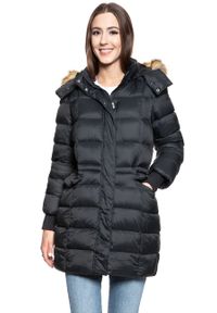 Mustang - DAMSKA KURTKA ZIMOWA MUSTANG Heidi H Longparka CAVIAR 1008260 4132. Materiał: wełna, guma, futro, poliamid, tkanina, jeans. Długość: krótkie. Wzór: aplikacja. Sezon: zima. Styl: retro, elegancki