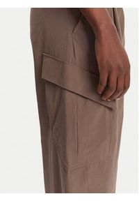 Adidas - adidas Spodnie outdoor Terrex Xploric JM9857 Brązowy Loose Fit. Kolor: brązowy. Materiał: syntetyk. Sport: outdoor #2