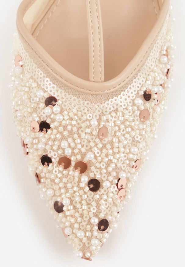 Born2be - Beżowe Siateczkowe Sandały na Szpilce z Noskiem Zdobionym Koralikami Riovela. Okazja: na co dzień, na ślub cywilny, do pracy, na wesele. Zapięcie: pasek. Kolor: beżowy. Wzór: aplikacja. Obcas: na szpilce. Styl: casual, elegancki