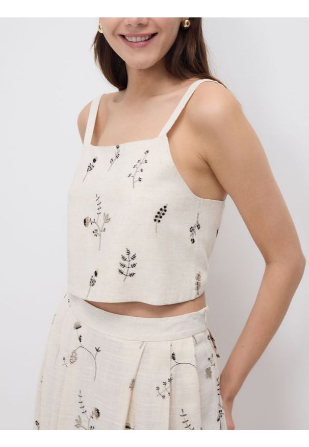 Reserved - Top z wiskozą i lnem - beżowy. Kolor: beżowy. Materiał: len, wiskoza