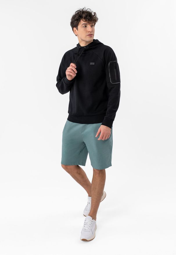 Volcano - Klasyczne szorty dresowe M-MERO. Okazja: na co dzień. Materiał: dresówka. Długość: krótkie. Styl: klasyczny