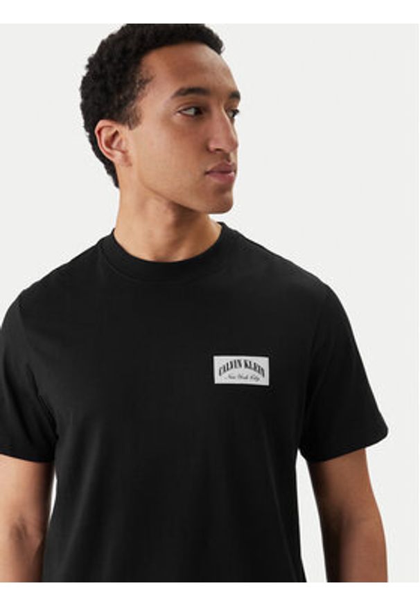 Calvin Klein Jeans T-Shirt 20s Easy LV04RF294G Czarny Regular Fit. Kolor: czarny. Materiał: bawełna