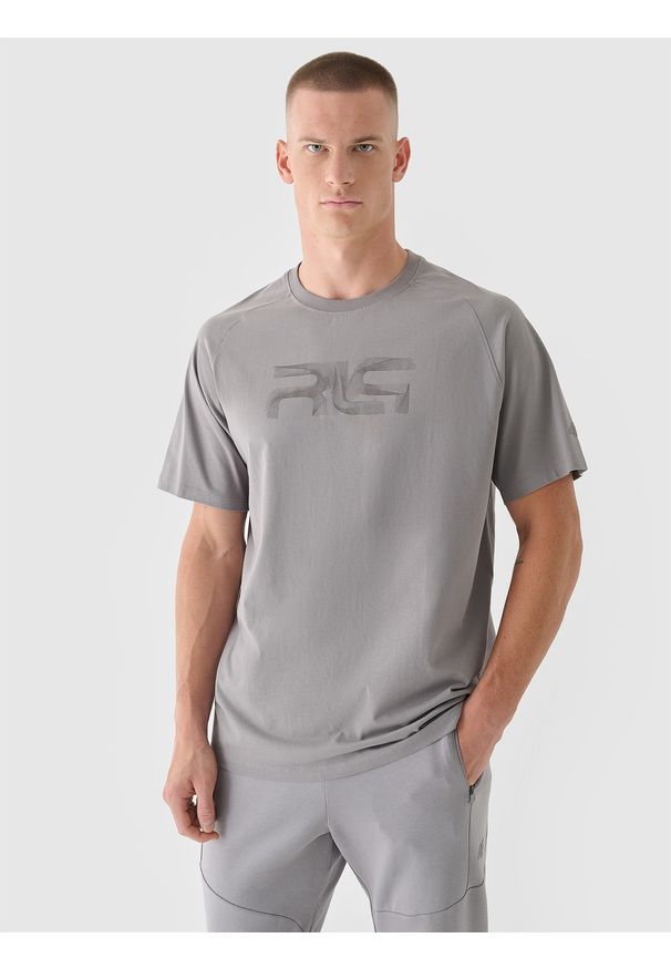 4f - 4F T-shirt oversize męski 4F x Robert Lewandowski - szary XL. Kolor: szary. Materiał: bawełna, jersey, dzianina. Długość rękawa: krótki rękaw. Długość: krótkie. Wzór: gładki, nadruk, ze splotem. Styl: klasyczny