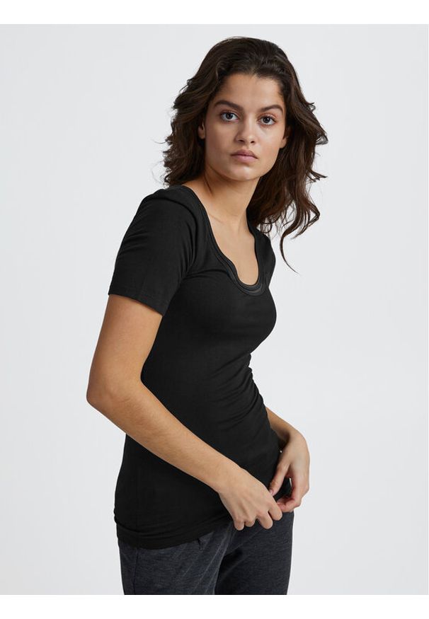 ICHI T-Shirt 20103264 Czarny Slim Fit. Kolor: czarny. Materiał: wiskoza