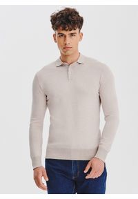 Pako Lorente - Sweter polo w kolorze beżowym. Okazja: na co dzień. Typ kołnierza: polo. Kolor: beżowy. Materiał: wiskoza, poliamid. Sezon: jesień. Styl: casual #1