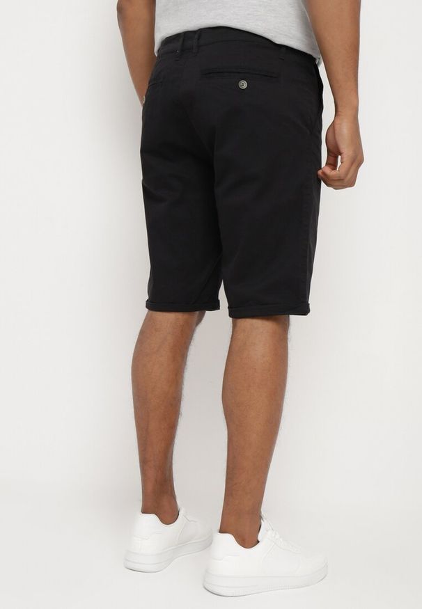 Born2be - Czarne Szorty z Bawełny Zapinane na Ukryty Zamek Błyskawiczny i Guzik Vinetta. Okazja: na co dzień. Kolor: czarny. Materiał: bawełna. Sezon: lato. Styl: casual