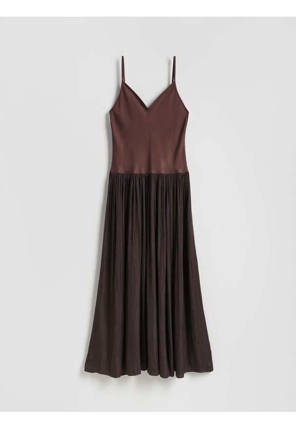 Reserved - Sukienka maxi - ciemnobrązowy. Kolor: brązowy. Materiał: tkanina. Długość: maxi