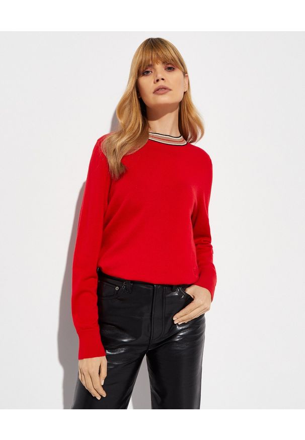 Burberry - BURBERRY - Czerwony sweter z kaszmiru. Kolor: czerwony. Materiał: kaszmir. Długość rękawa: długi rękaw. Długość: długie