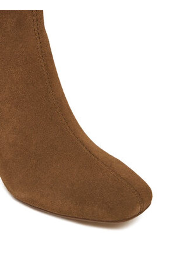 Clarks Botki Fernie Zip 26182938 Brązowy. Kolor: brązowy. Materiał: zamsz, skóra