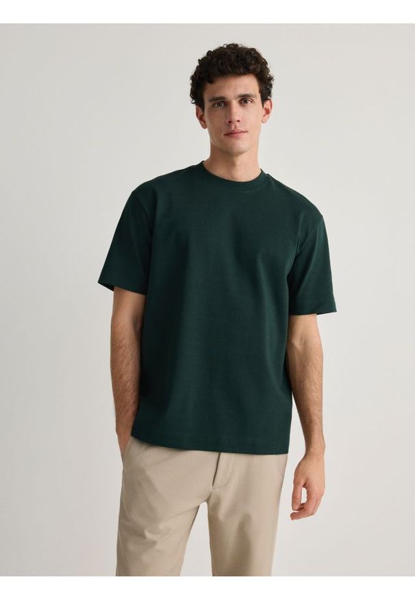 Reserved - T-shirt boxy - ciemnozielony. Kolor: zielony. Materiał: bawełna, dzianina