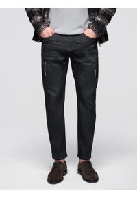 Ombre Clothing - Spodnie męskie jeansowe z przetarciami REGULAR FIT - czarne V2 - Rozmiar: XL. Okazja: na co dzień, do pracy. Kolor: czarny. Materiał: jeans. Wzór: aplikacja. Styl: casual