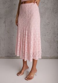 Renee - Różowy Komplet z Koronki Spódnica i Top z Wiązaniem na Szyi Dainetia. Kolor: różowy. Materiał: koronka. Wzór: koronka #4