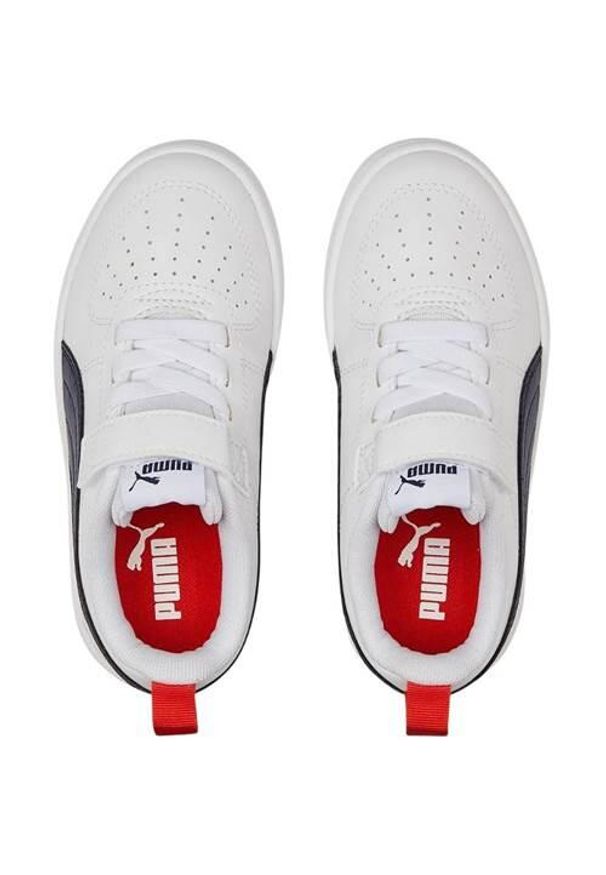 Buty do chodzenia dla dzieci Puma Rickie AC. Zapięcie: rzepy. Kolor: biały. Materiał: materiał, syntetyk. Szerokość cholewki: normalna. Sport: turystyka piesza