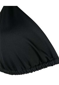 VERSACE - Czarny top od bikini z łańcuszkiem Greca. Kolor: czarny. Materiał: materiał