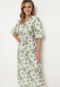 Born2be - Zielono-Biała Rozkloszowana Sukienka z Wiskozy Wykończona Bufiastymi Rękawami Maranea. Okazja: na co dzień. Typ kołnierza: dekolt w serek. Kolor: zielony. Materiał: wiskoza. Typ sukienki: w kształcie A, proste. Styl: casual, elegancki, klasyczny #5
