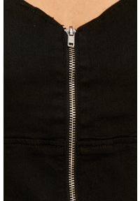 TALLY WEIJL - Tally Weijl - Sukienka jeansowa. Okazja: na co dzień. Kolor: czarny. Materiał: jeans. Długość rękawa: krótki rękaw. Wzór: gładki. Typ sukienki: dopasowane, proste. Styl: casual. Długość: mini #3
