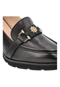 Czarne Półbuty Simen Skórzane Eleganckie Buty Na Obcasie. Zapięcie: bez zapięcia. Kolor: czarny. Materiał: skóra. Szerokość cholewki: normalna. Wzór: aplikacja. Obcas: na obcasie. Styl: elegancki. Wysokość obcasa: średni #6