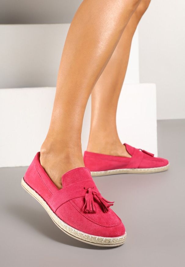 Renee - Fuksjowe Espadryle Ozdobione Frędzlami na Nosku Wanelis. Kolor: różowy. Materiał: jeans. Wzór: aplikacja. Sezon: lato, wiosna. Styl: klasyczny