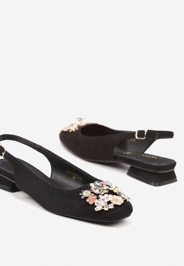 Renee - Czarne Czółenka Slingback Vices z Cyrkoniami i Wkładką ze Skóry Eklina. Okazja: na co dzień. Kolor: czarny. Materiał: skóra. Obcas: na obcasie. Styl: elegancki, wizytowy, klasyczny, casual. Wysokość obcasa: średni