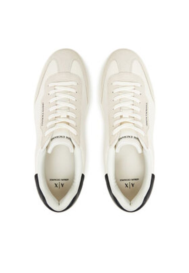 Armani Exchange Sneakersy XUX250 XV948 N480 Biały. Kolor: biały. Materiał: skóra
