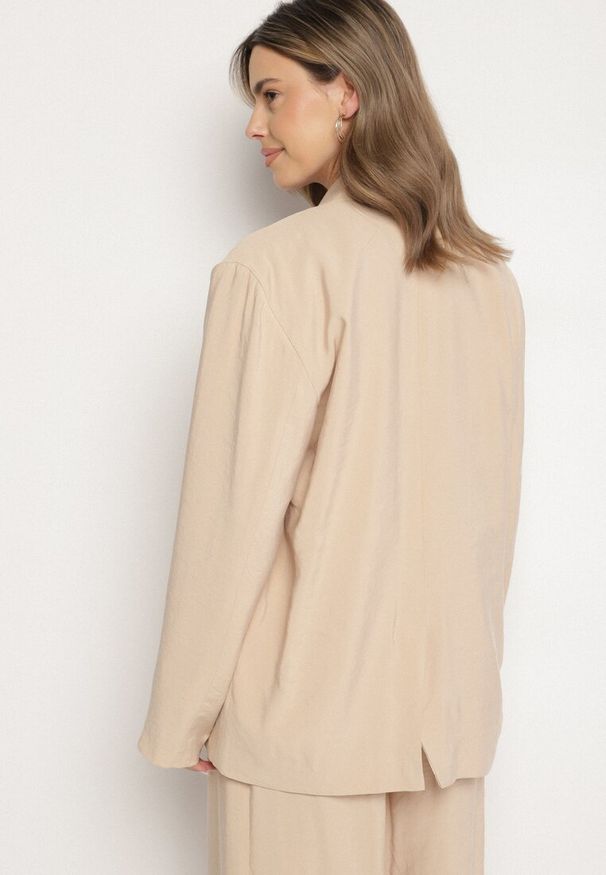 Born2be - Beżowa Marynarka Oversize Pudełkowa z Kieszeniami z Modalu Mavelisse. Okazja: na co dzień. Kolor: beżowy. Materiał: jeans. Styl: elegancki, casual