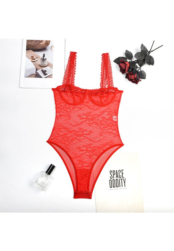 Intica - Body koronkowe na szerokich ramiączkach eleganckie Fede. Kolor: czerwony. Materiał: koronka