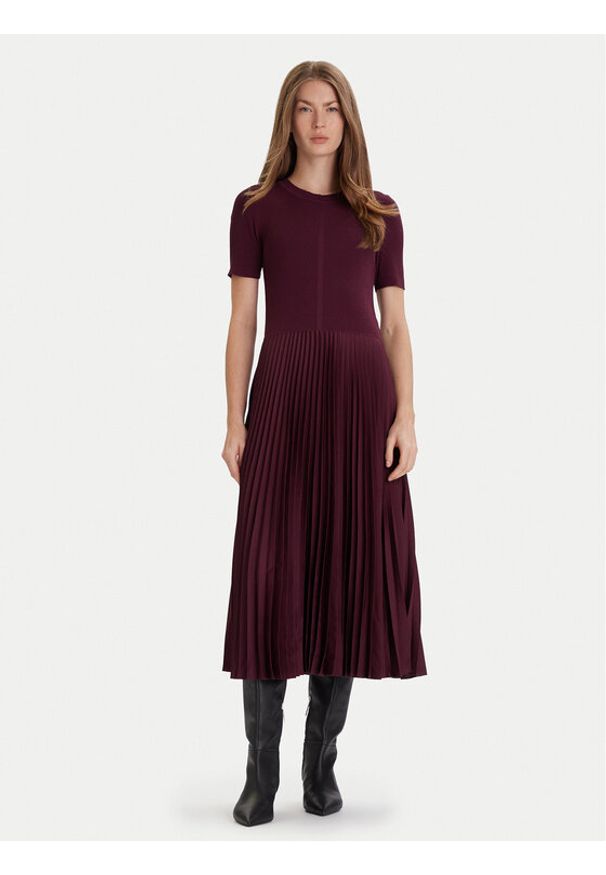 BOSS Sukienka codzienna Fadridi 50535658 Fioletowy Regular Fit. Okazja: na co dzień. Kolor: fioletowy. Materiał: wiskoza, syntetyk. Typ sukienki: proste. Styl: casual