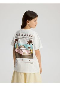 Reserved - T-shirt z nadrukiem na plecach Pusheen - złamana biel. Materiał: bawełna. Wzór: nadruk #1