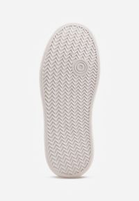 Renee - Biało-Srebrne Sneakersy Vices na Platformie z Tłoczonym Napisem ze Sznurowaniem Eanneth. Okazja: na spacer, na co dzień. Kolor: biały. Wzór: napisy. Obcas: na platformie. Sport: turystyka piesza #4