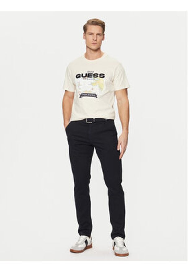 Guess T-Shirt M5RI10 I3Z14 Écru Regular Fit. Materiał: bawełna
