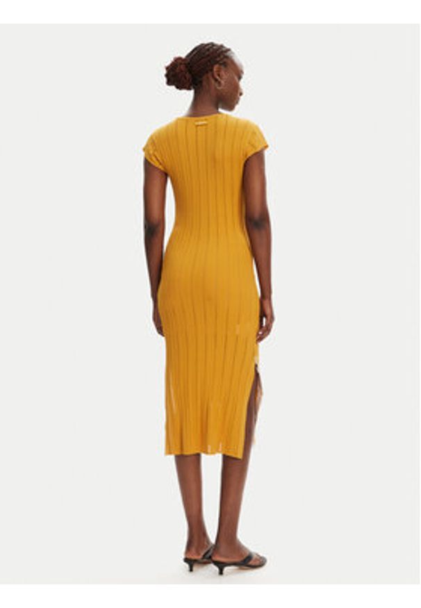 Pinko - PINKO Sukienka dzianinowa 104745 A2FR Brązowy Regular Fit. Kolor: brązowy. Materiał: wiskoza