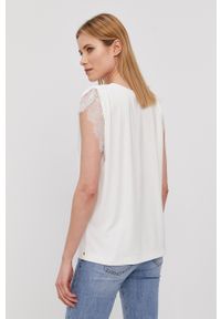 Nissa T-shirt damska kolor biały. Okazja: na co dzień. Kolor: biały. Materiał: dzianina, koronka. Wzór: gładki. Styl: casual #5