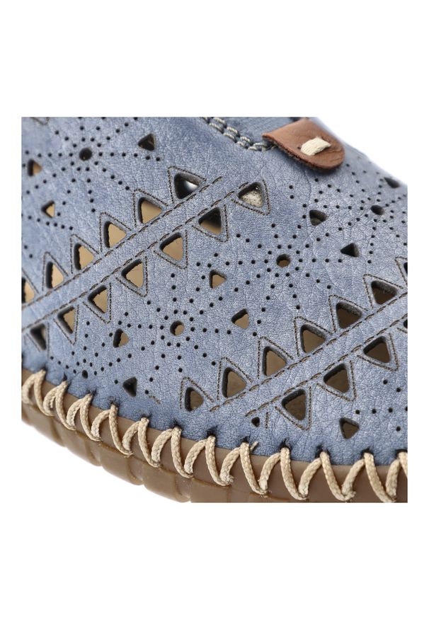 Półbuty damskie Rieker, skóra naturalna ażurowa cholewka wsuwany fason elastyczne wstawki miękka skórzana wyściółka, niebieskie, M2852-12. Kolor: niebieski. Materiał: skóra. Szerokość cholewki: normalna. Wzór: ażurowy