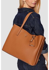 Guess - GUESS Brązowa shopperka damska Meridian Girlfriend. Kolor: brązowy. Materiał: skórzane. Styl: elegancki, casual #6