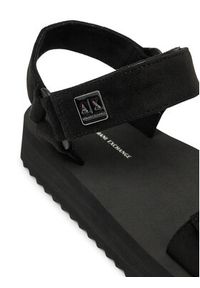Armani Exchange Sandały XDP064 XV928 00002 Czarny. Kolor: czarny. Materiał: materiał