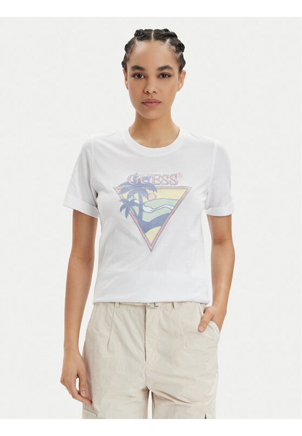 Guess T-Shirt Ss Rn Beach Triangle W4GI32 JA914 Biały Regular Fit. Kolor: biały. Materiał: bawełna
