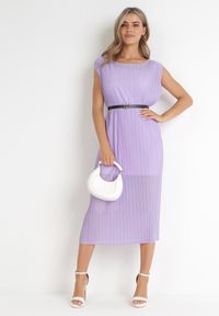 Born2be - Fioletowa Plisowana Sukienka Midi z Paskiem z Imitacji Skóry Sharia. Kolor: fioletowy. Materiał: skóra. Długość rękawa: bez rękawów. Styl: elegancki. Długość: midi #1