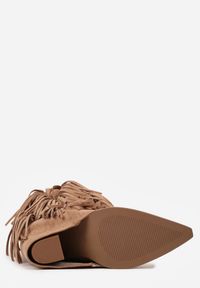 Born2be - Brązowe Botki Typu Kowbojki na Obcasie z Wywiniętą Cholewką i Frędzlami Uemiris. Okazja: na co dzień. Kolor: brązowy. Materiał: skóra, jeans. Szerokość cholewki: normalna. Wzór: gładki. Obcas: na obcasie. Styl: casual. Wysokość obcasa: średni #3