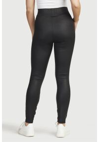 Cellbes - Elastyczne legginsy z PU z teksturą. Kolor: czarny. Materiał: jersey #7
