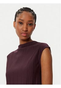 Gina Tricot Bluzka 23481 Bordowy Regular Fit. Kolor: czerwony. Materiał: syntetyk