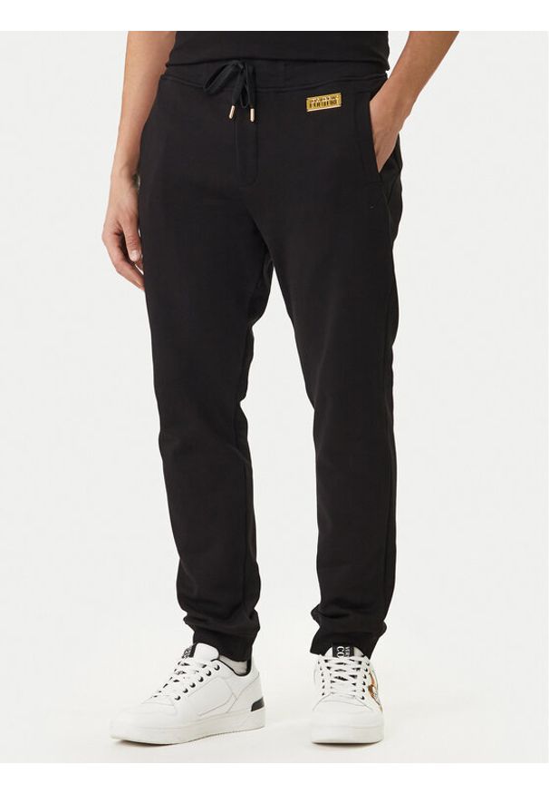 Versace Jeans Couture Spodnie dresowe 80GAAT04 CF01T Czarny Regular Fit. Kolor: czarny. Materiał: bawełna