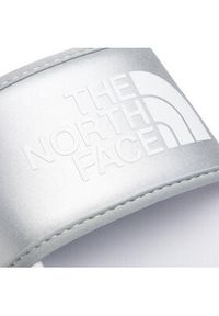 The North Face Klapki Base Camp Slide III NF0A5LVGKR21 Srebrny. Kolor: srebrny. Materiał: skóra