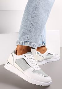 Renee - Białe Płaskie Sneakersy Sznurowane z Brokatowymi Wstawkami Raflia. Kolor: biały. Szerokość cholewki: normalna