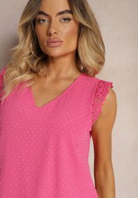 Renee - Fuksjowa Bluzka Top z Tkaniny Plumeti z Ozdobną Koronką Caliya. Okazja: na co dzień. Kolor: różowy. Materiał: koronka, tkanina. Wzór: koronka. Styl: casual #4