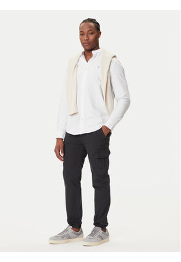 Tommy Jeans Joggery Austin DM0DM21791 Czarny Slim Fit. Kolor: czarny. Materiał: bawełna