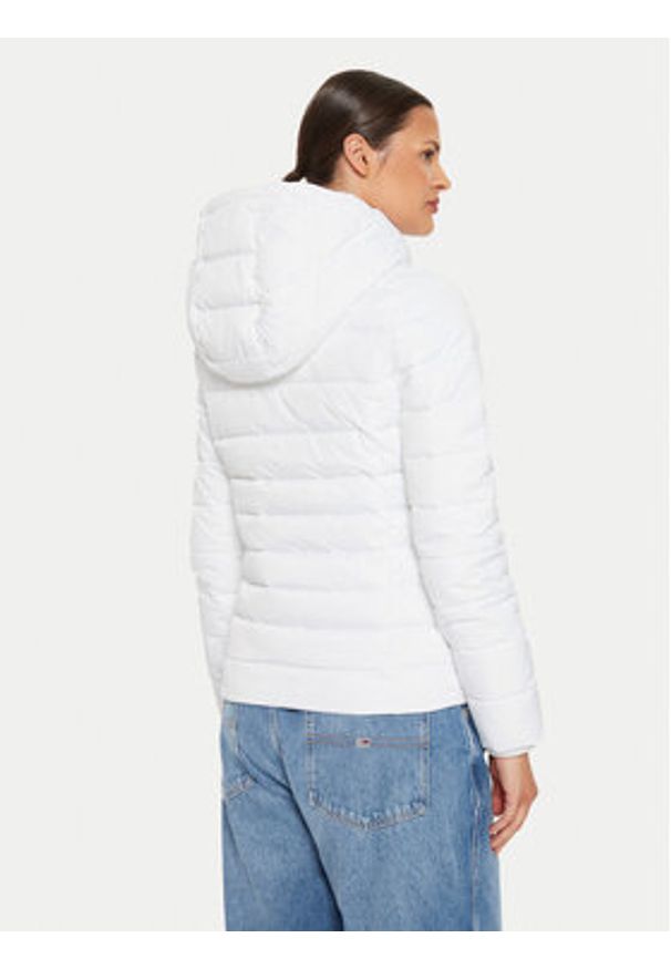 Tommy Jeans Kurtka zimowa Basic DW0DW18311 Biały Slim Fit. Kolor: biały. Materiał: syntetyk. Sezon: zima