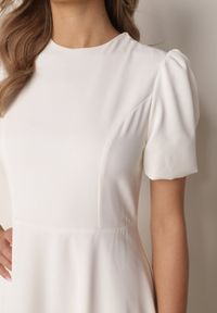 Born2be - Biała Elegancka Sukienka VICES o Rozkloszowanym Kroju z Krótkim Rękawem Aezith. Okazja: na komunię, na wesele, na ślub cywilny. Kolor: biały. Długość rękawa: krótki rękaw. Typ sukienki: proste, rozkloszowane. Styl: elegancki #3